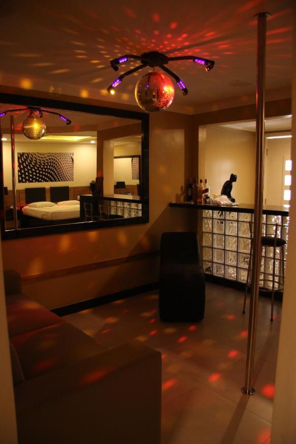 Motel Hollywood Salvador Esterno foto
